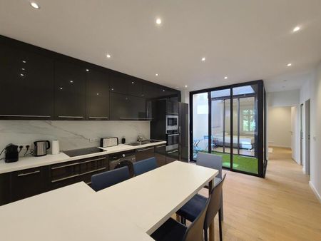 Location Appartement 2 pièces 63m² BORDEAUX 33000 - Photo 4