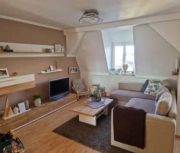 Gemütliche 4-Raum-Wohnung im Dachgeschoss mit Balkon - Photo 1