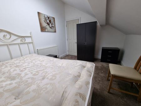 Room in a Shared House, Deane Road, L7 - Photo 2