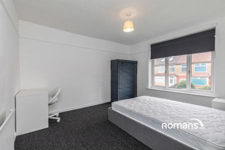 4 bedroom terraced house to rent - Photo 5