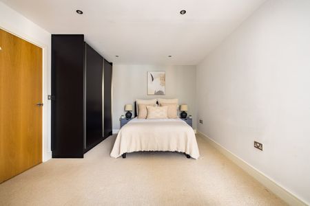 1 Bed Flat, Dowells St, SE10 - Photo 5