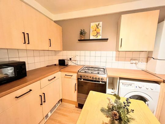 Room in a Shared Flat, Bunbury House, SE15 - Photo 1