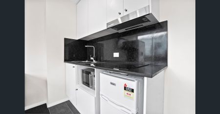 Modern self-contained fully furnished units with a balcony and free WiFi - Photo 3