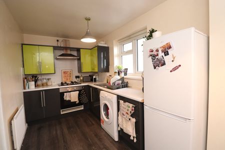 2 bedroom apartment to rent - Photo 4