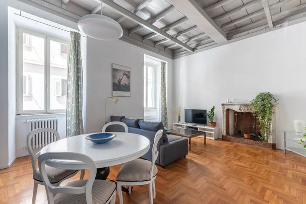 Via della Mola Dei Fiorentini, Rome, Lazio 00186 - Photo 1