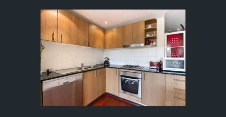 This spacious city fringe retreat enjoys a light filled aspect on the second floor of a modern security building in a parkside cul-de-sac location - Photo 2