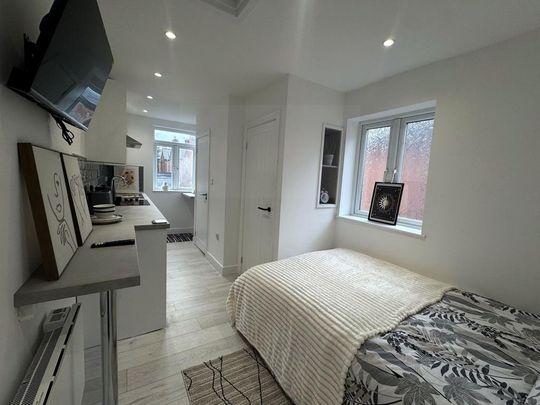 Studio to rent - Photo 1