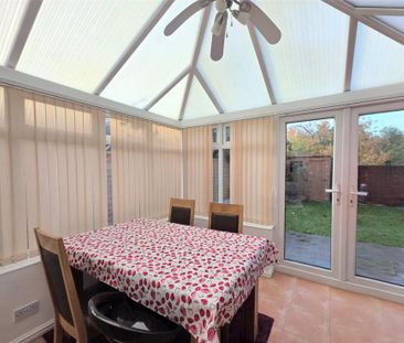 2 bedroom end of terrace house to rent - Photo 1