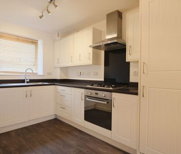 2 Bedroom Home – Professional Let - Photo 5