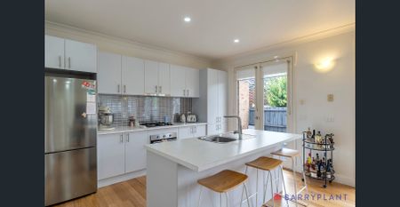 MODERN AND SPACIOUS 3 BEDROOM UNIT - Photo 5