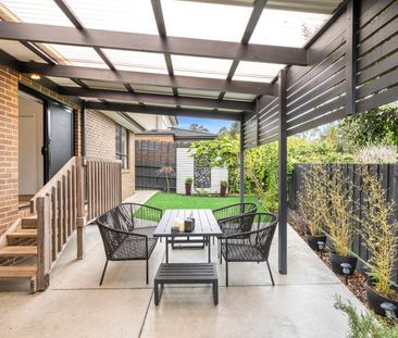 LOVELY THREE BEDROOM HOME - Photo 5
