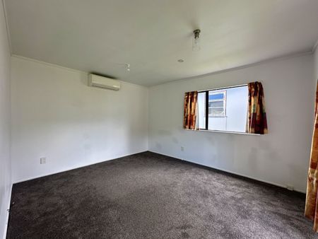 1-Bedroom Flat in Stokes Valley - Photo 3