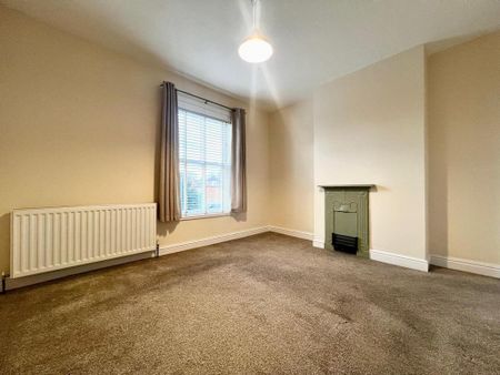 2 bedroom end of terrace house to rent - Photo 2