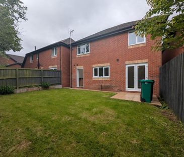 4 bedroom detached house to rent - Photo 6