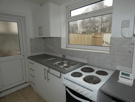 Manchester GFF - Photo 5