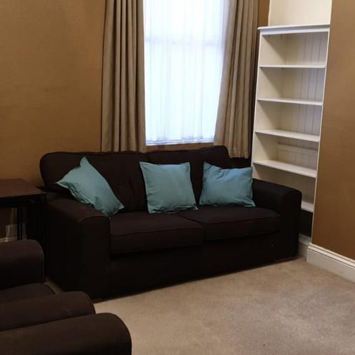 4 bedroom terraced house to rent - Photo 1