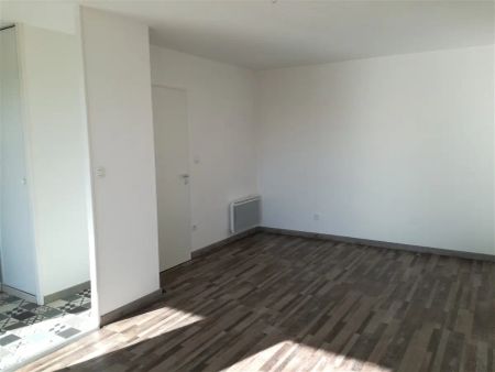 Location appartement 2 pièces - 51m² à Valenciennes (59300) - Photo 2
