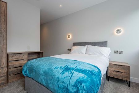 3 bedroom flat to rent - Photo 2