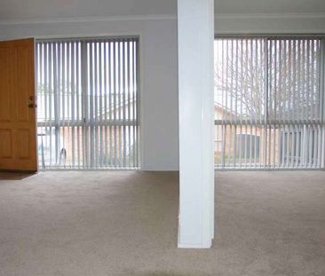 11/167 Knoke Avenue, Gordon ACT 2906 - Townhouse For Rent | Domain - Photo 6