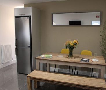 6 bedroom house of multiple occupation to rent - Photo 3