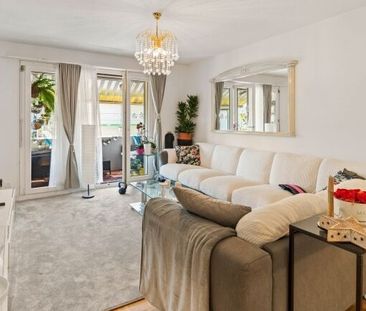 In a good neighborhood - Photo 1