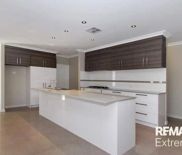 “MODERN COASTAL LIVING IN BEAUTIFUL ILUKA” - Photo 6