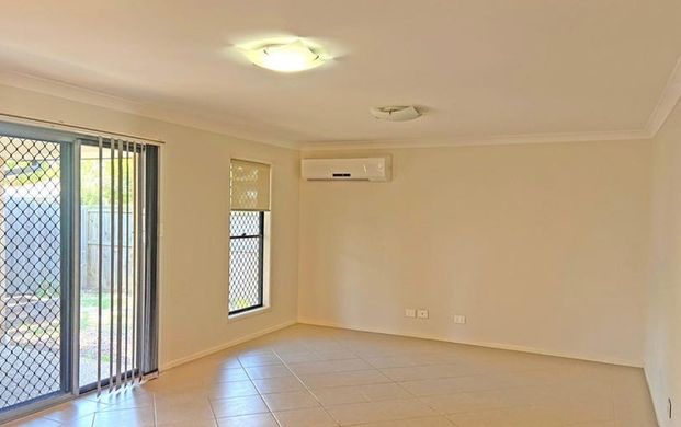 Spacious Family Home! - Photo 1