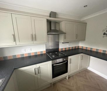 3 bedroom terraced house to rent - Photo 6