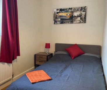 Eastgate Street Room 3 - Photo 4