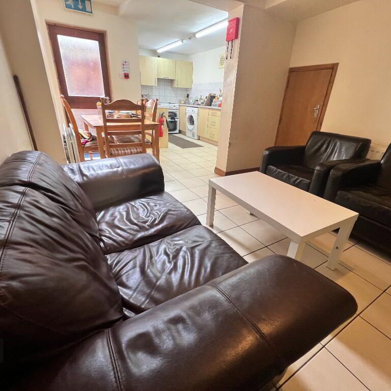 53 Farnham Street, Belfast, BT7 2FL - Photo 1