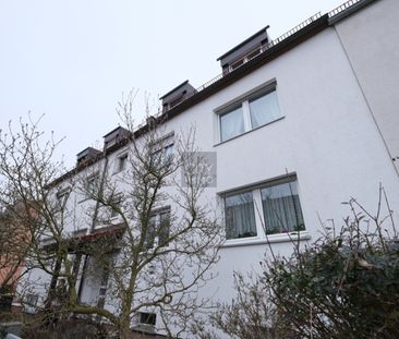 Helle 3-Zimmer-Dachgeschosswohnung mit großzügiger Dachterrasse in ... - Photo 2