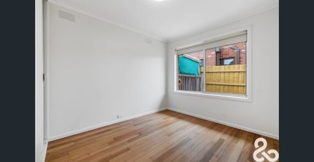 Charming With A Little Surprise! - Photo 4