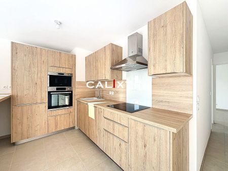 Location Appartement 3 pièces 65m² ST JEANNET 06640 - Photo 2