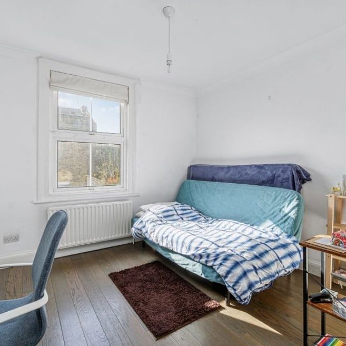Room in a Shared Flat, Acton, W3 - Photo 1