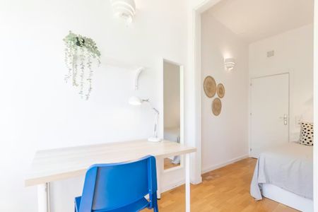 Rambla de Prat, Barcelona, Catalonia 08012 - Photo 2