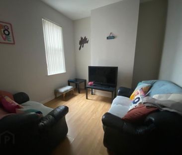 Westminster Street, Room 3, All Bills Included, Belfast, BT7 1LA - Photo 1