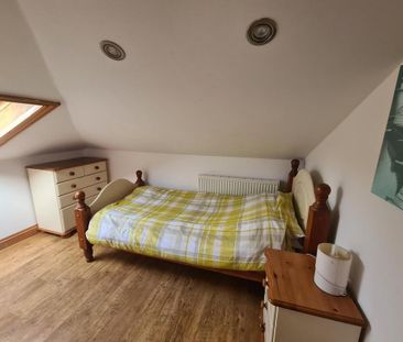 3 bedroom coach house to rent - Photo 5