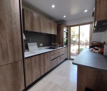 VENCE - Appartement trois pièces meublé avec garage et terrasse - Photo 5