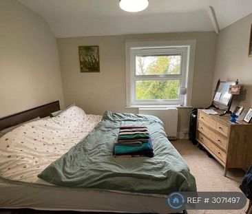 3 bedroom end of terrace house to rent - Photo 4
