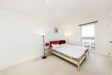 3 bedroom flat to rent - Photo 2