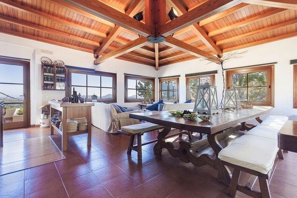 6 bedroom luxury Detached House for rent in Pollença, Spain - Photo 1