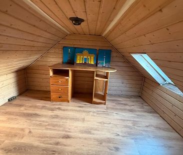 Helle Dachgeschosswohnung in Krefeld, Kölner Straße - Photo 1