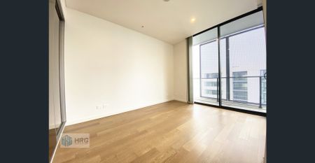 Great sized 2 bedrooms apartment in “Esprit” building - Photo 4