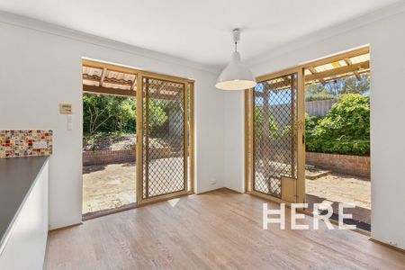 6/11 Fletcher Street, YOKINE WA 6060 - Photo 2