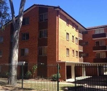 2 Bedroom Apartment - Photo 3
