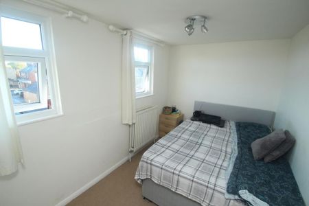 4 bedroom house to rent - Photo 3
