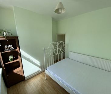 4 bedroom private hall to rent - Photo 4