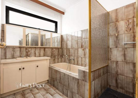 14 Almond St, Caulfield South VIC 3162 - House For Rent | Domain - Photo 1