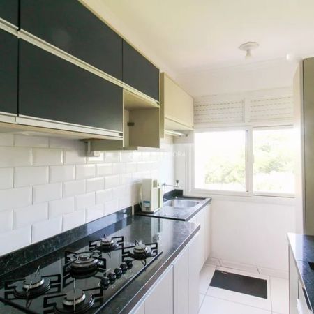 Apartamento com 2 quartos e 50m² para alugar em Marechal Rondon, Canoas. - Foto 2