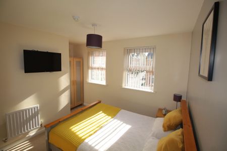 Sorrel Drive, Nottingham, Nottinghamshire, NG17 8RW - Photo 3